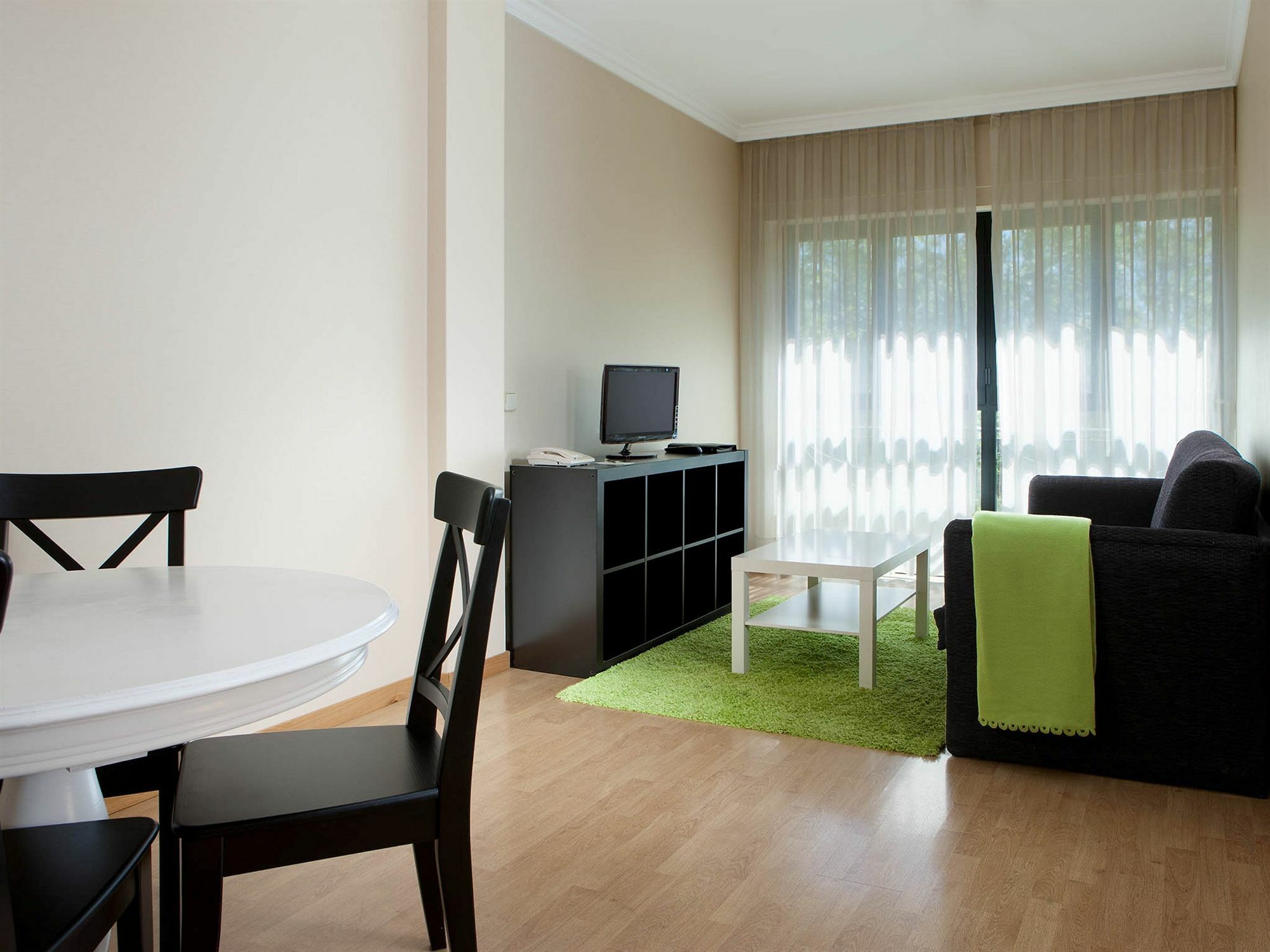 Apartamentos Th La Florida มาดริด ภายนอก รูปภาพ