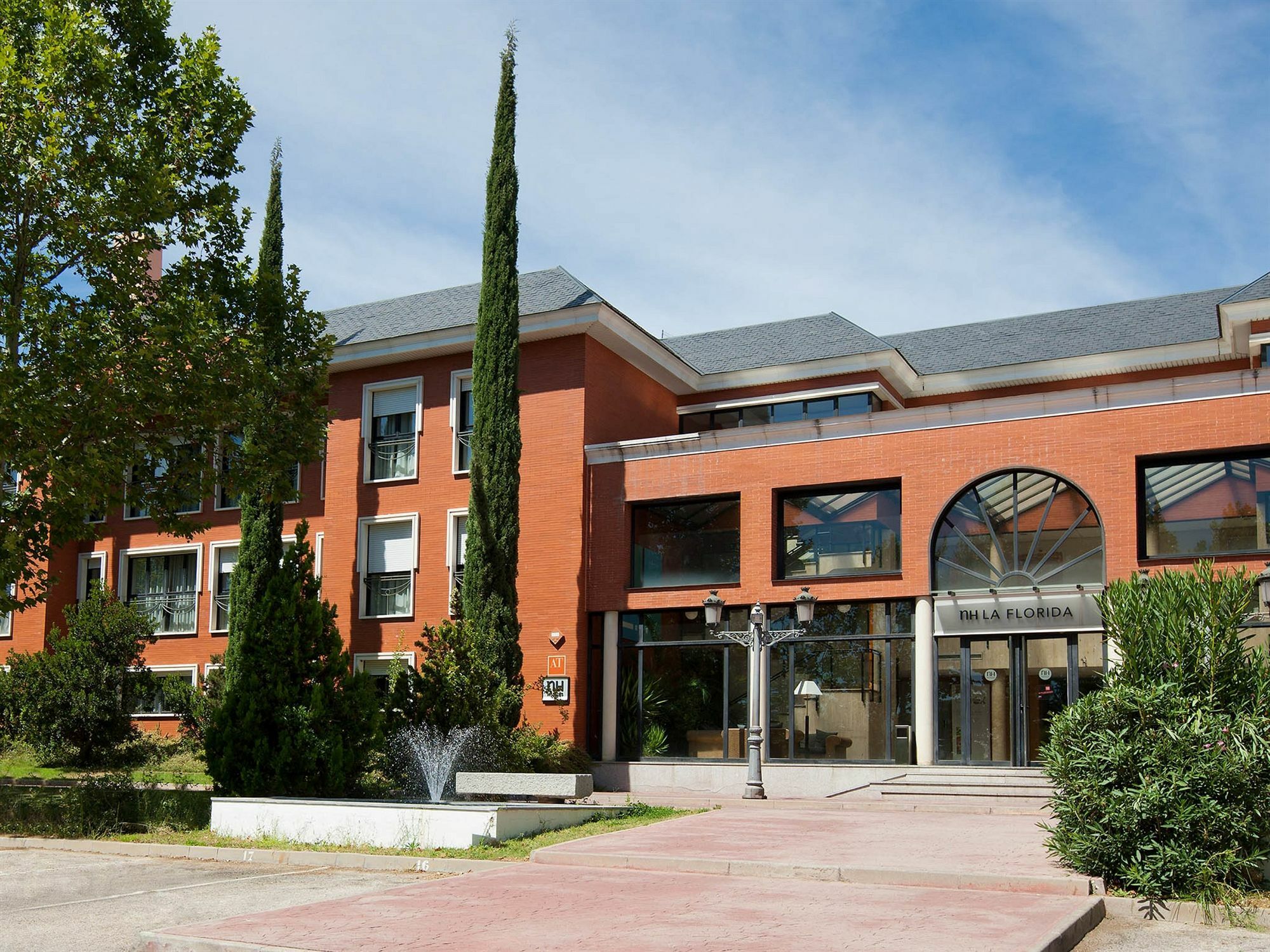 Apartamentos Th La Florida มาดริด ภายนอก รูปภาพ