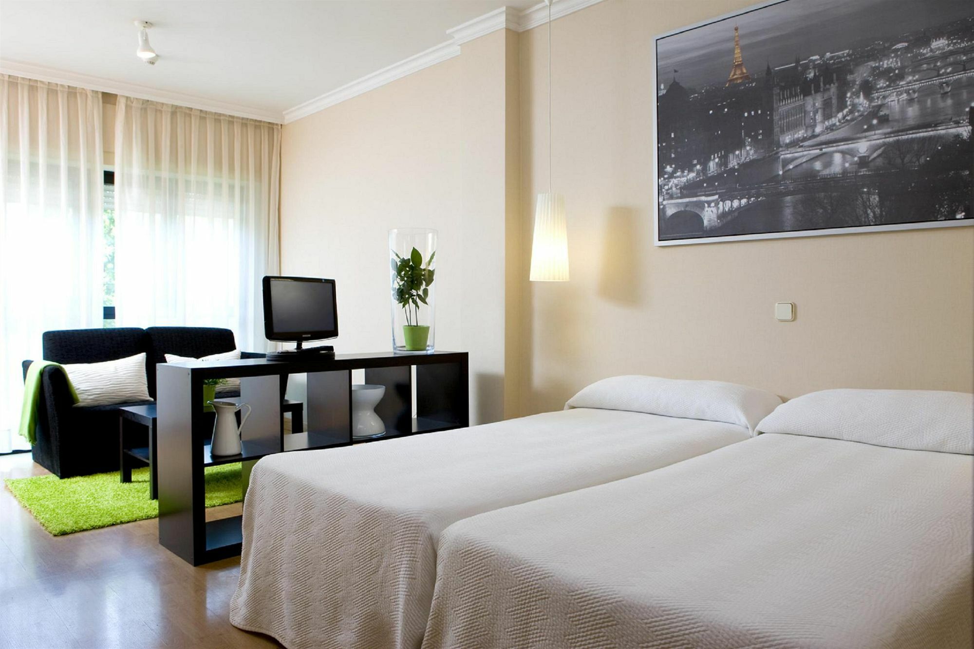 Apartamentos Th La Florida มาดริด ห้อง รูปภาพ